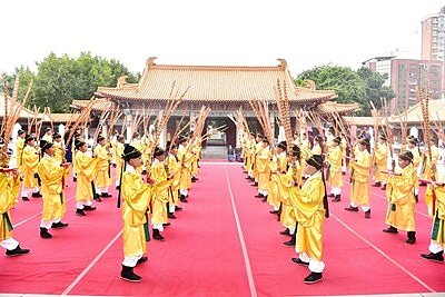 釋奠典禮佾舞。圖/台中市民政局提供