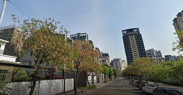 台中市區出現「微型基地」推案潮，基地面積落在300坪上下。圖／google map