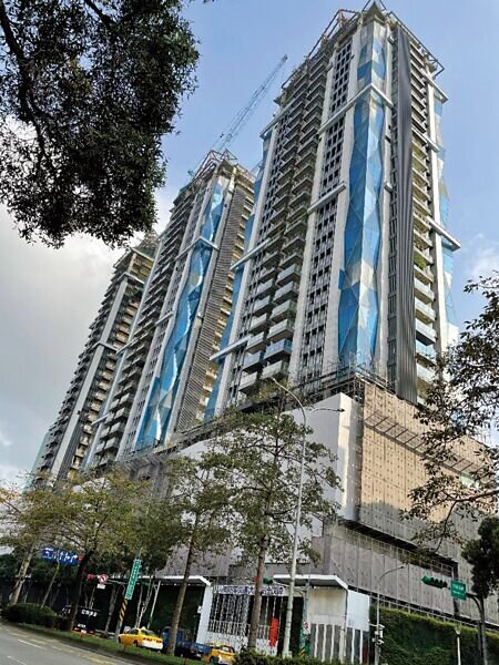 台北之星Diamond Towers住宅開價每坪250萬元以上。圖∕本報資料照片