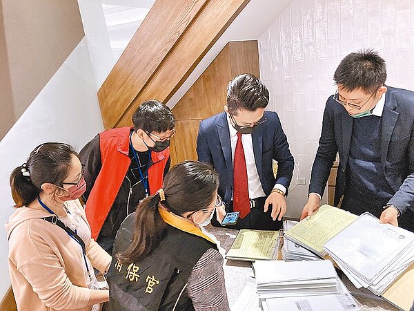 基隆市政府地政處3月稽查預售屋建案，發現3個新建案預約紅單都不符合規定已要求限期改正。（基隆市政府提供）