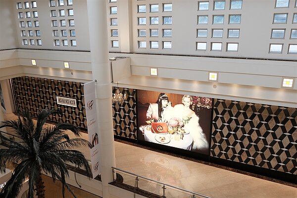 微風廣場GUCCI全新形象店,除供完整男女裝、配件外,同時也是有配置珠寶的專門店。記者江佩君/攝影
