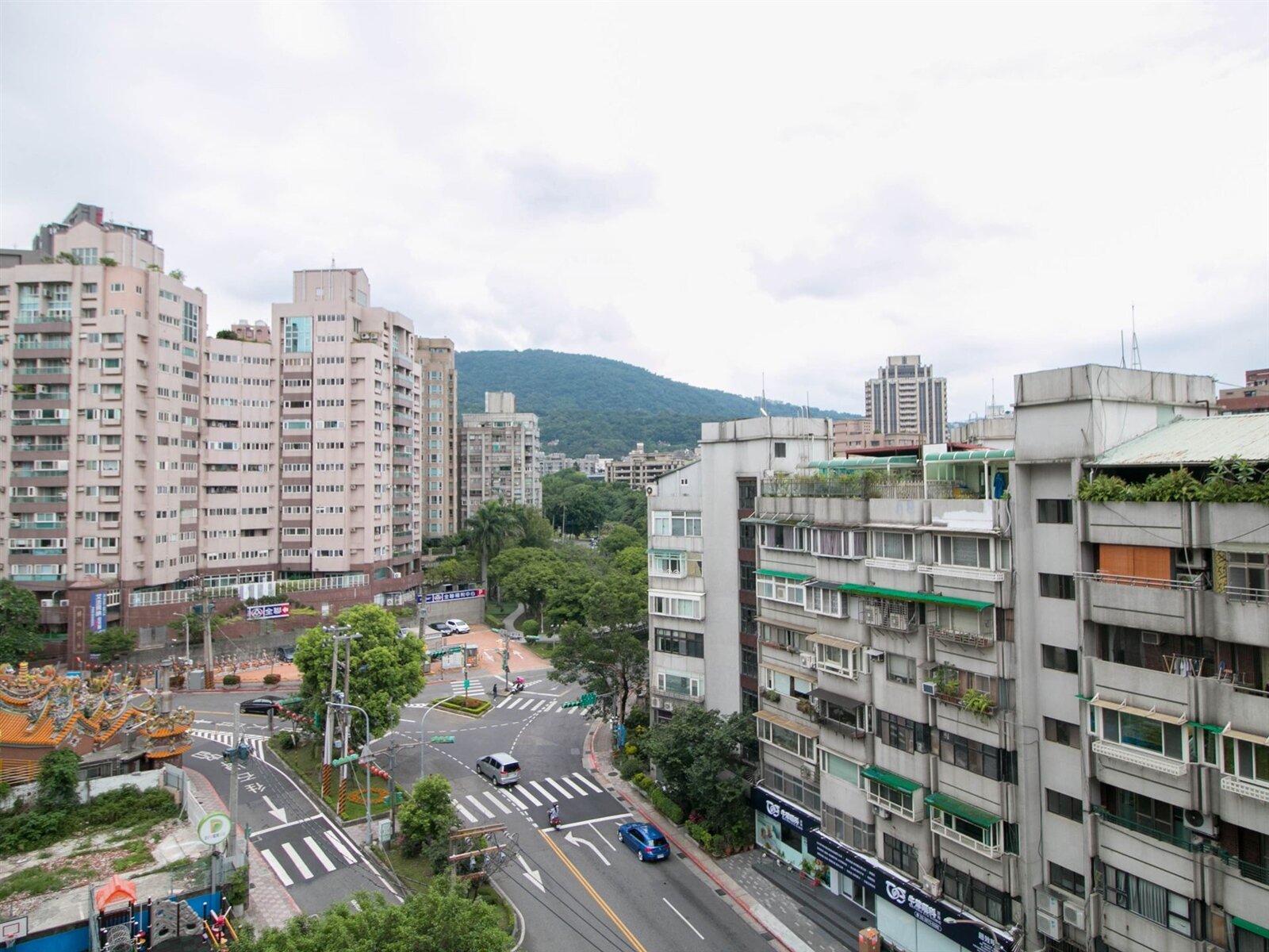 房價隨著房屋條件而定，實價登錄要求買賣雙方都要如實申報房屋的成交總價與相關資訊，讓房市交易更透明。圖／永慶房產集團提供