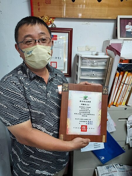 里長邱顯俊豪邁大器。圖／易小滿攝