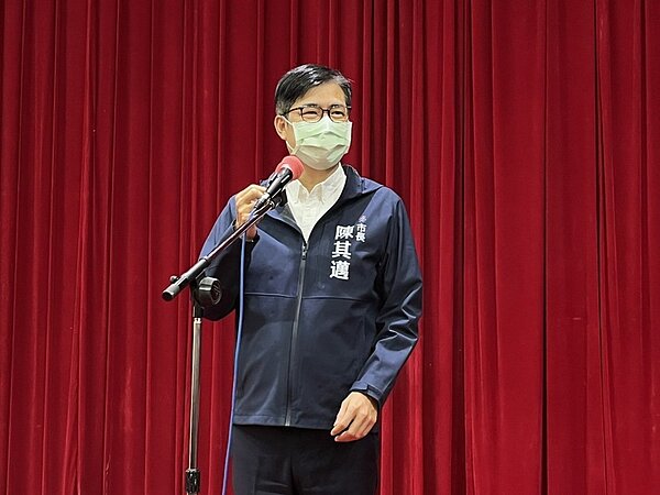 高雄市長陳其邁說明地震後續處理狀況。記者林巧璉／攝影