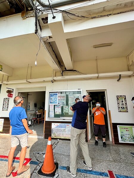 9月18日強震後,台東縣政府目前共通報24處災損危險建築物。圖/台東縣政府提供