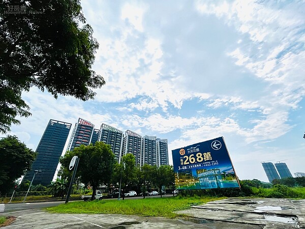 未來橋頭科學園區預定地所在的高雄都會公園附近,近兩年成為南台灣房市推案重鎮。(好房網News記者楊欽亮 / 攝)