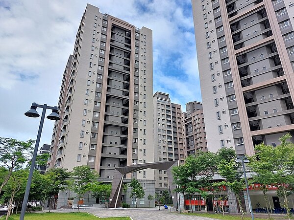 量體達3千多戶的林口世大運選手村社宅,區域機能發達,而基地所在過去曾經歷過一段輝煌的產業歷史–也就是北台灣極重要的茶葉產地。圖/林和謙/攝