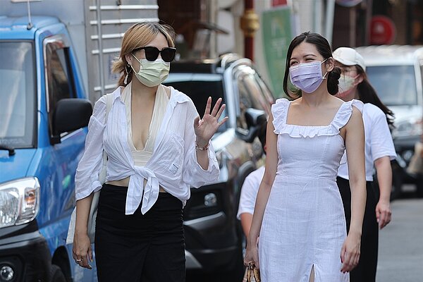 今、明兩天水氣減少,各地晴時多雲。聯合報系資料照