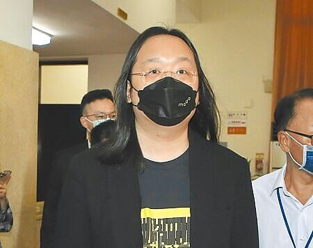 立法院新會期23日開議,數位發展部長唐鳳(前)出席會議。(趙雙傑攝)