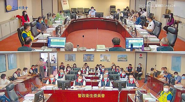 台北市警察局編列明年歲入預算,將報廢60輛汽車、340輛機車,預計歲入23.5萬元,北市議員李慶元即點出,1台汽車拍賣標價僅2000元,質疑是賤賣二手警車。(摘自議會直播網站)