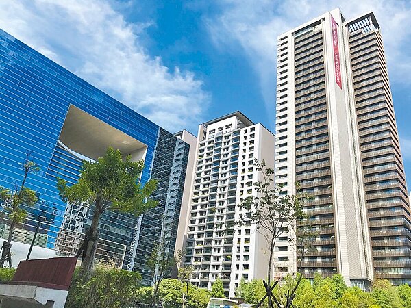 寶璽天睿採用東京晴空塔日本KYB公司的制震系統,全棟以超過130組油壓阻尼器達到最高規格的減震效果。(業者提供)