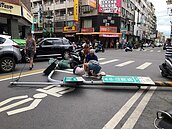 新手媽遭號誌桿壓癱不放棄　轉院找神經權威治療