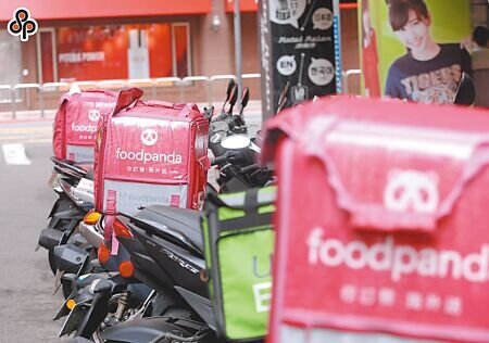 外送平台太方便，食物誘因增加，再加上台灣過半的成年人都有過重、肥胖的問題，卻未意識到肥胖對身心健康的影響。（粘耿豪攝）