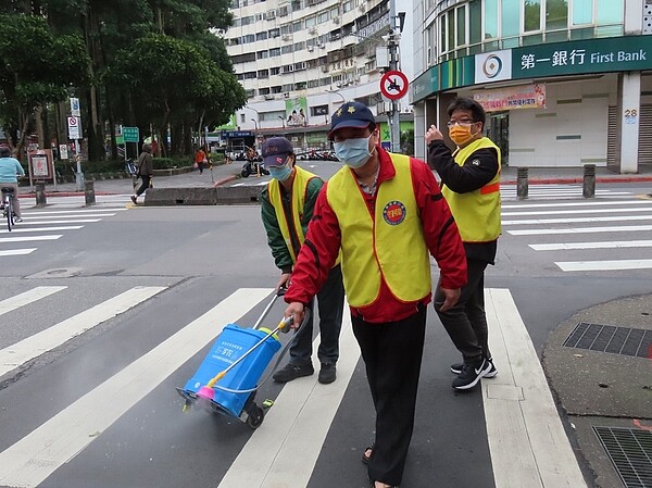 景華里定期消毒／圖片由黃培堯里長提供
