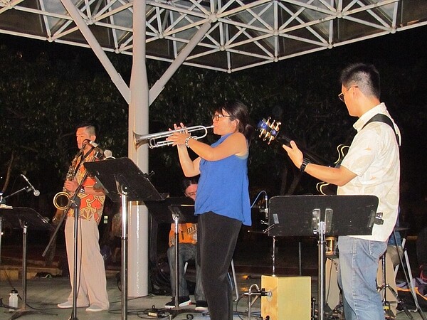 疫情前景華里中秋節音樂表演活動。圖片由黃培堯里長提供
