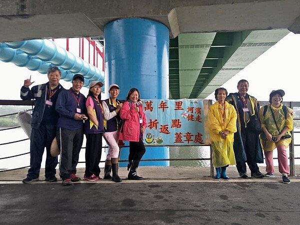 萬年里健行活動折返點。圖片由邱秋芳里長提供
