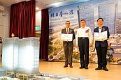 台北車站E1E2公辦都更簽約　柯文哲：西區門戶計畫完成還要再8年