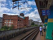 台鐵興建更高的隔音牆　汐止兩校師生快可鬆口氣了