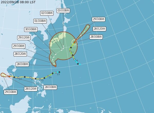 太平洋海面相當熱鬧！除了兩個颱風諾盧、庫拉之外，中央氣象局上午發布TD21熱帶性低氣壓生成，等於同時有三個熱帶系統共舞。圖／氣象局