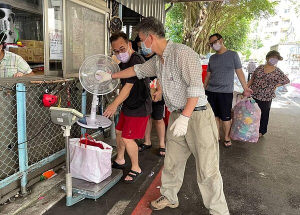 大鵬里實施資源回收活動