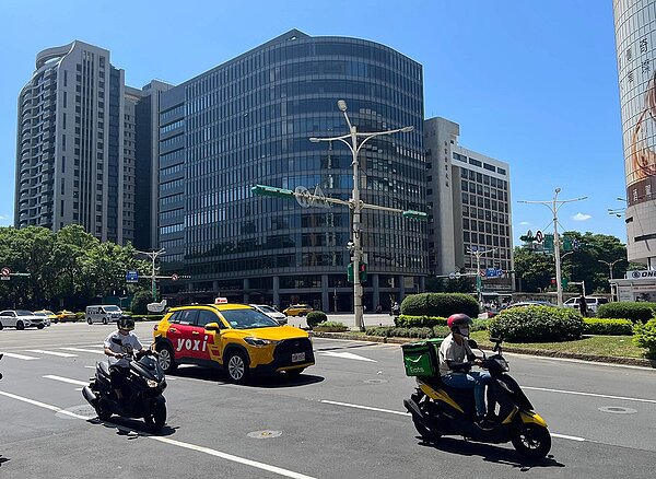 攝於2022年9月22日的第二代台北金融中心(張哲生拍攝)