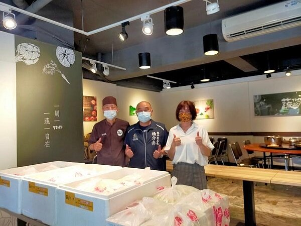 介舟里長感謝醫護人員無私付出的辛勞。圖/取自楊介舟臉書粉絲專頁