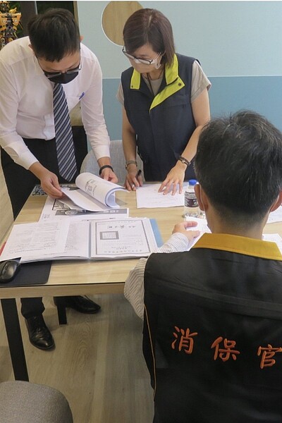 預售屋二次施工、變更用途恐是違建,中市法制局籲民眾注意。圖/台中市法制局提供