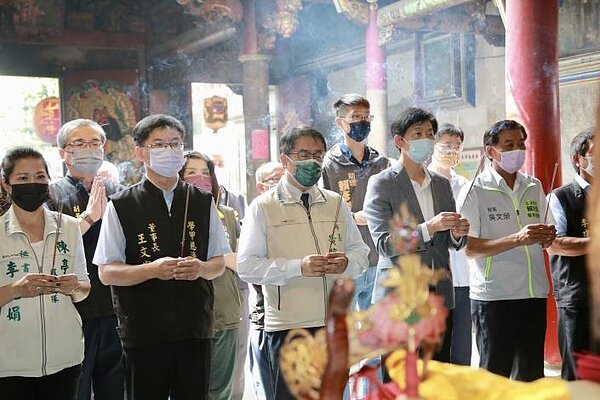 市長黃偉哲今（3）日前往學甲慈濟宮祝賀。圖／南市府提供