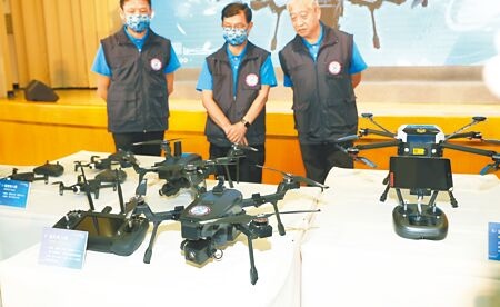 
台北市警局成立無人機隊，3日舉行成軍典禮，全方面提升維安效能。（季志翔攝）
