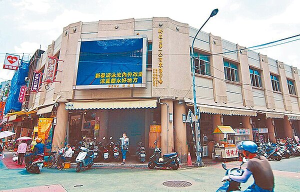 新莊第一公有零售市場10月分的招租率高達97%,總計301個攤鋪位,僅剩9個未使用。(新北市市場處提供)