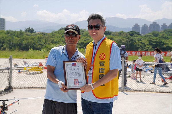 永慶房屋身為在地好鄰居，以實際行動支持各項活動，促進地方向上發展。圖／永慶房產提供