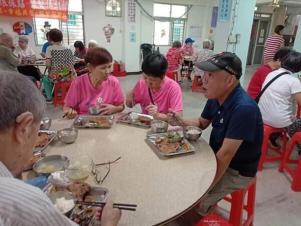 惜食廚房做出口碑。圖／由里辦提供