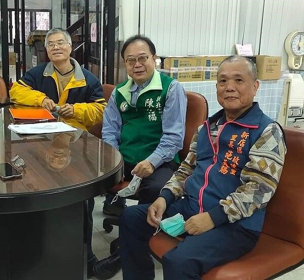 里長施天賜效率高。圖／玫瑰中國城提供

