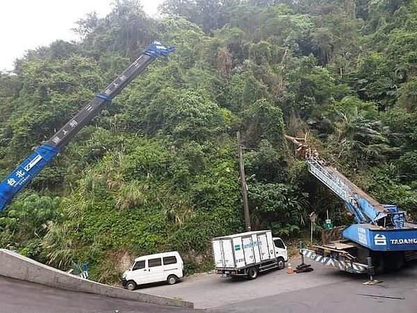 整頓邊坡。圖／美之城提供


