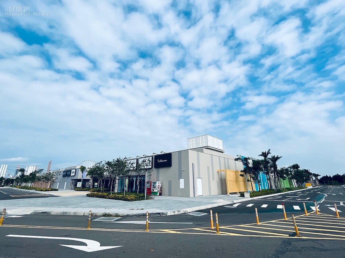 房價「唯一2字頭」在台中!竟擠進全國賣壓最低前五 台中市梧棲區三井outlet。好房網News記者楊欽亮 / 攝