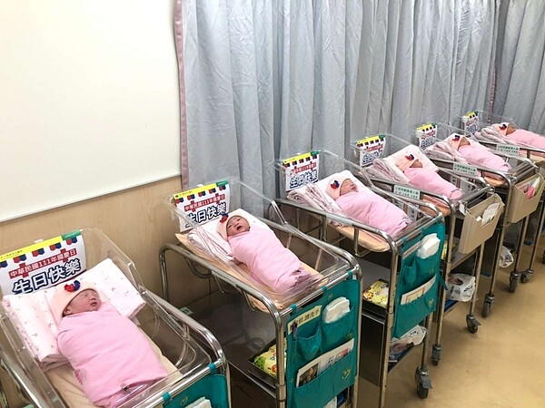 新竹喜迎6位國慶寶寶。圖/新竹市衛生局提供
