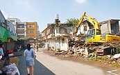 忠貞市場周邊違建　平和拆除 