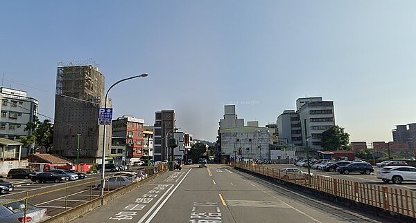 「鶯陶安居」社宅正式開工，社宅基地位於鶯歌區尖山埔路二段底端，未來將打造380戶社宅，預計2025年完工。圖／google map
