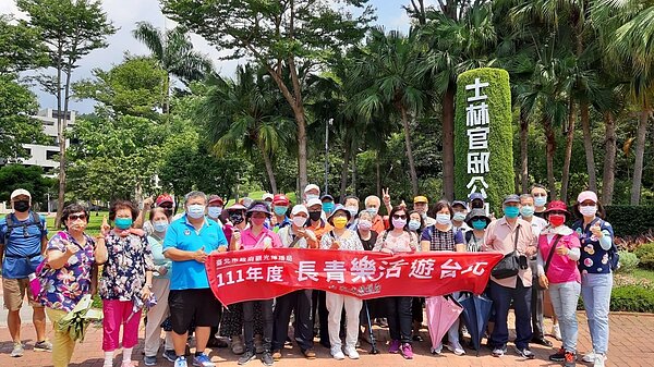 安湖里每年都會定期舉辦出遊活動。圖／里長尤樹旺提供