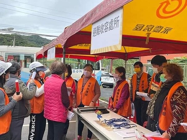 防災技能訓練,好厝邊協助。易小滿攝