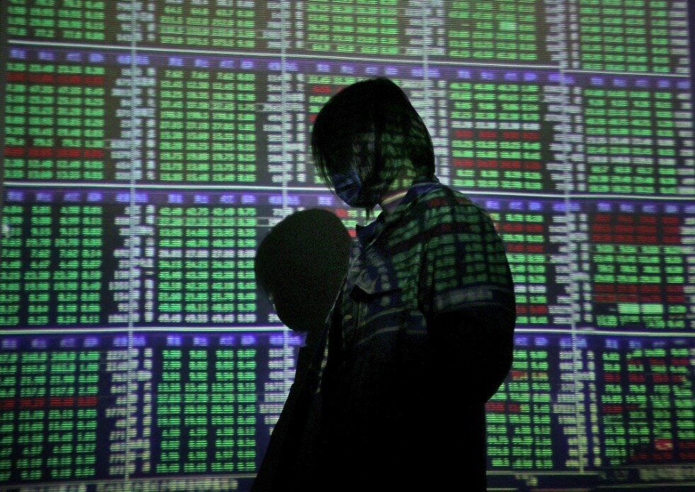 台股今日盤中再度跌破萬三關卡並再創近期新低點。聯合報系資料照/記者陳正興攝影