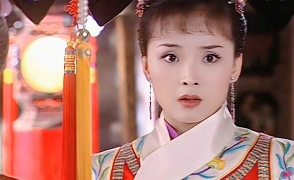 王艷因「還珠格格」中的晴兒角色打開知名度。圖／摘自微博