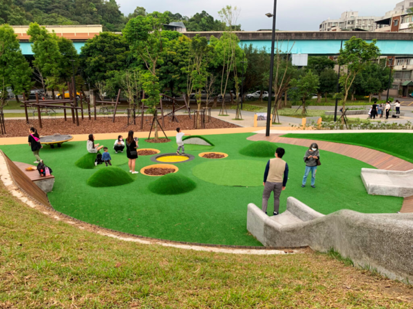 辛亥生態公園為興昌里內近期落成的公園，富有眾多共融遊戲場供小朋友玩耍（圖／吳融昊里長提供）
