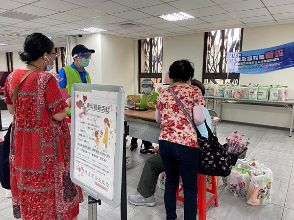 吉仁里母親節活動。圖/松山樂生活X有你有我