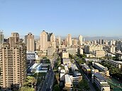 30歲男「家住重劃區」靠賣地賺翻　網一看這數字：可以躺平了