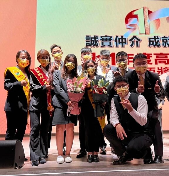永義房屋大順龍華加盟店吳浩銘店東堅持集團誠實服務，贏得眾多客戶信任，是成功的重要關鍵。圖／永慶房產集團