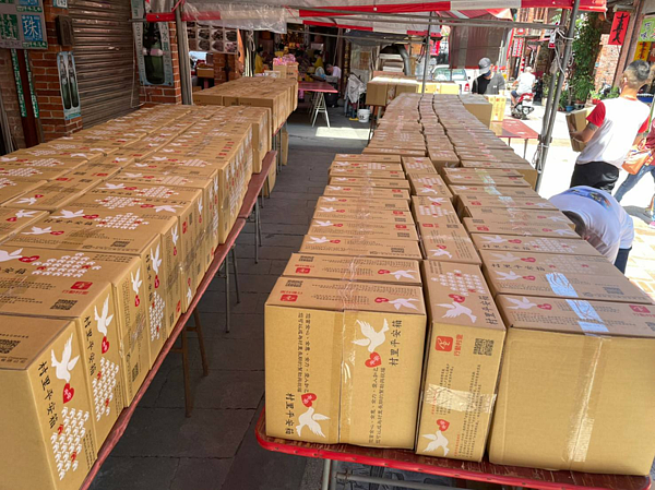 中元普渡的供品。圖片由蔡桂英里長提供
