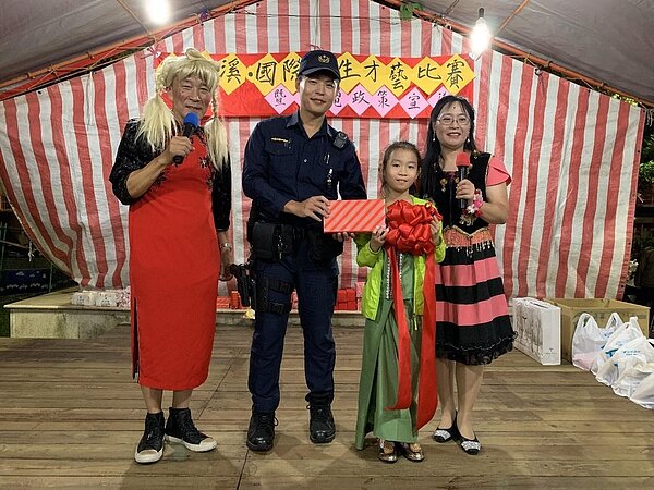 夏萬浪里長不分年齡善待他人。圖／取自「臺北市鄰里服務網」