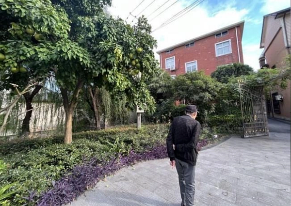 杭州一處別墅曾經有10多位老人在此抱團養老，現在卻變得冷清。（取材自錢江晚報）