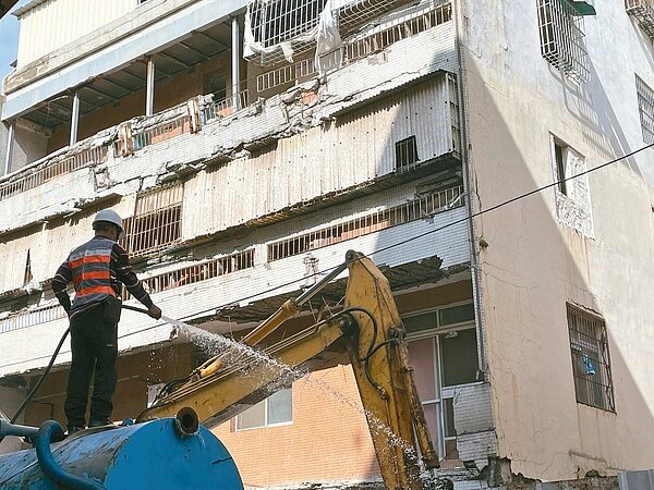 《都市危險及老舊建築物加速重建條例》實施期間為十年，將於2027年5月底落日。圖／聯合報系資料照片